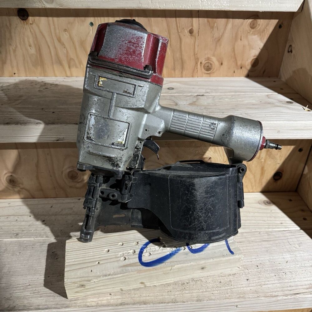 Used Max CN80 Industrial Coil Framing Nailer 2” - 3 1/4” Nail Length 15 Deg Wire